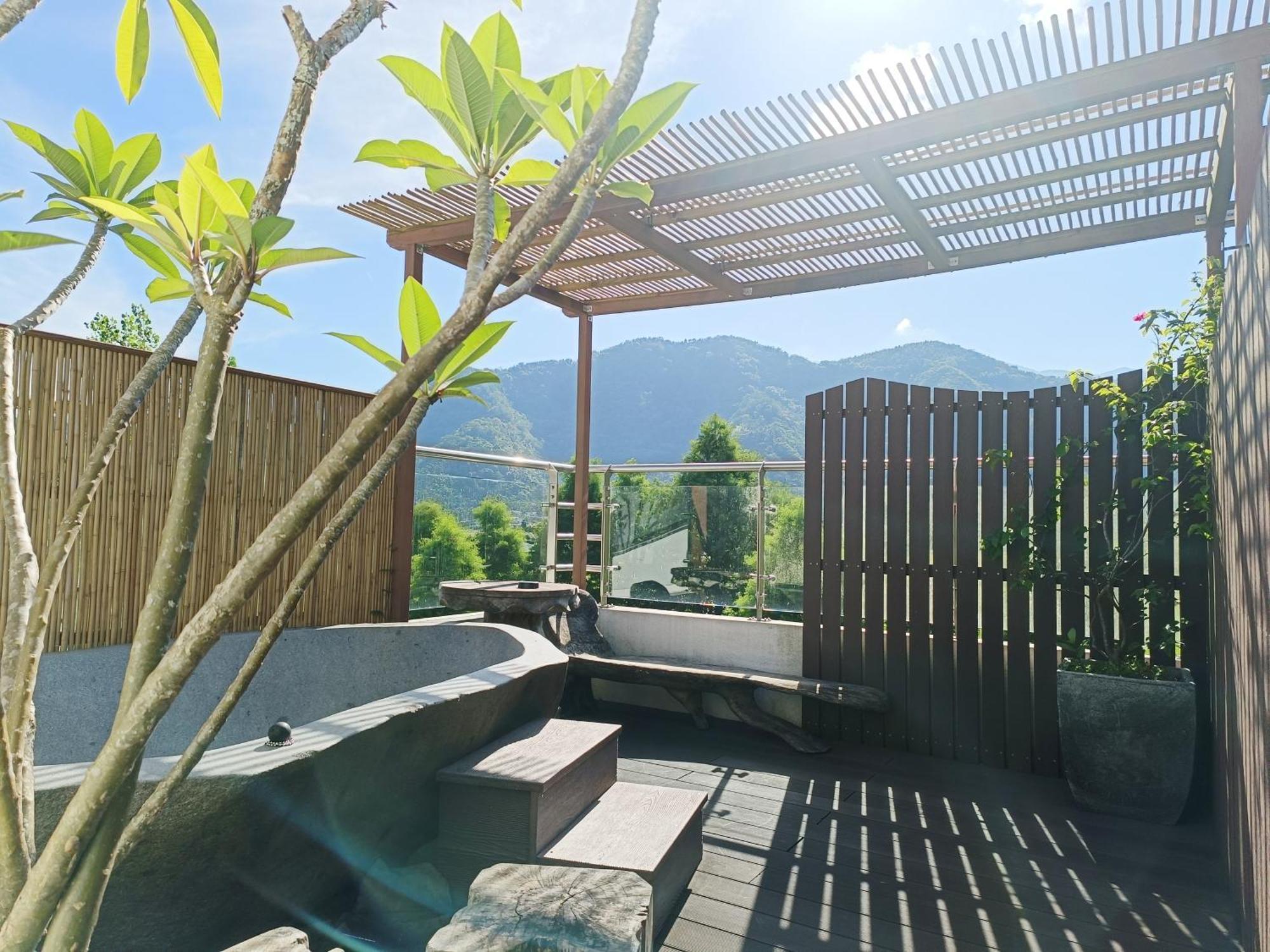 Roaming Cloud Sun Moon Lake B&B Yuchi Eksteriør billede